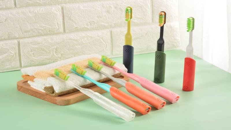  Toothbrush (Adult)